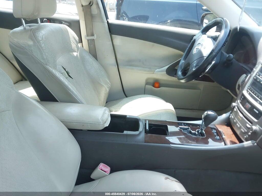 JTHCF5C26A5037515 2010 LEXUS IS 250 photo no. 5