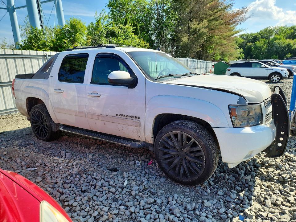 3GNFK220X9G283262 2009 CHEVROLET AVALANCHE photo no. 4