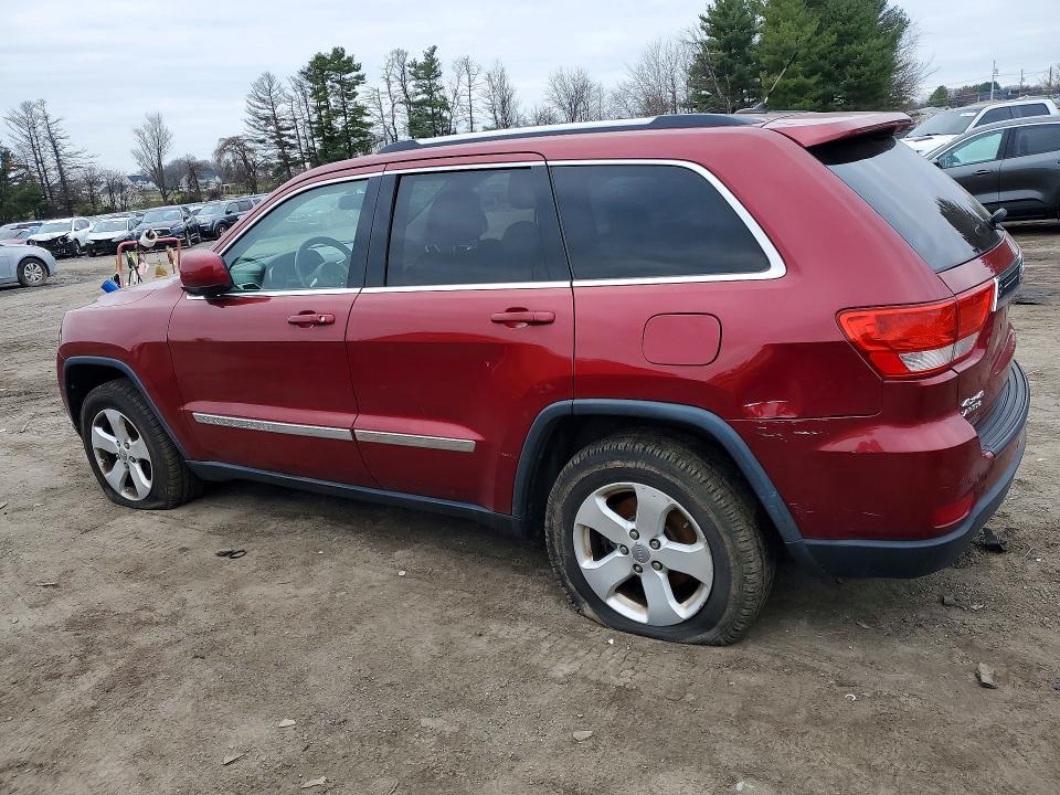 2013 JEEP GRAND CHEROKEE LAREDO — Фото 2 из 13