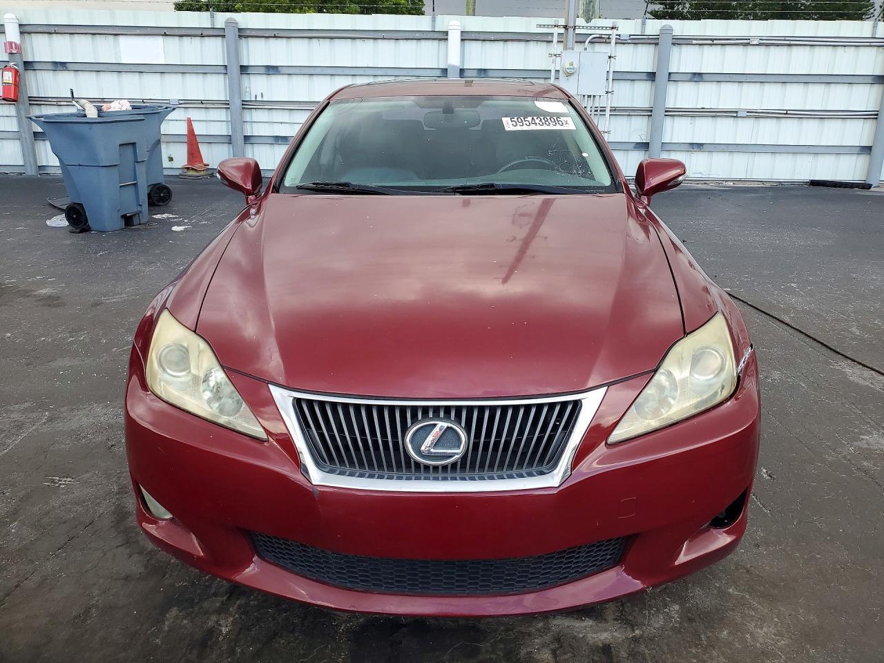 2010 LEXUS IS 250 — Фото 5 из 13