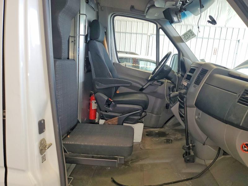 2016 MERCEDES-BENZ SPRINTER 2500 DELIVERY VAN — Фото 11 из 13