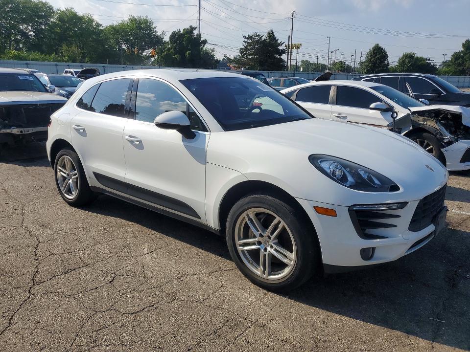 2016 PORSCHE MACAN S — Фото 4 из 13