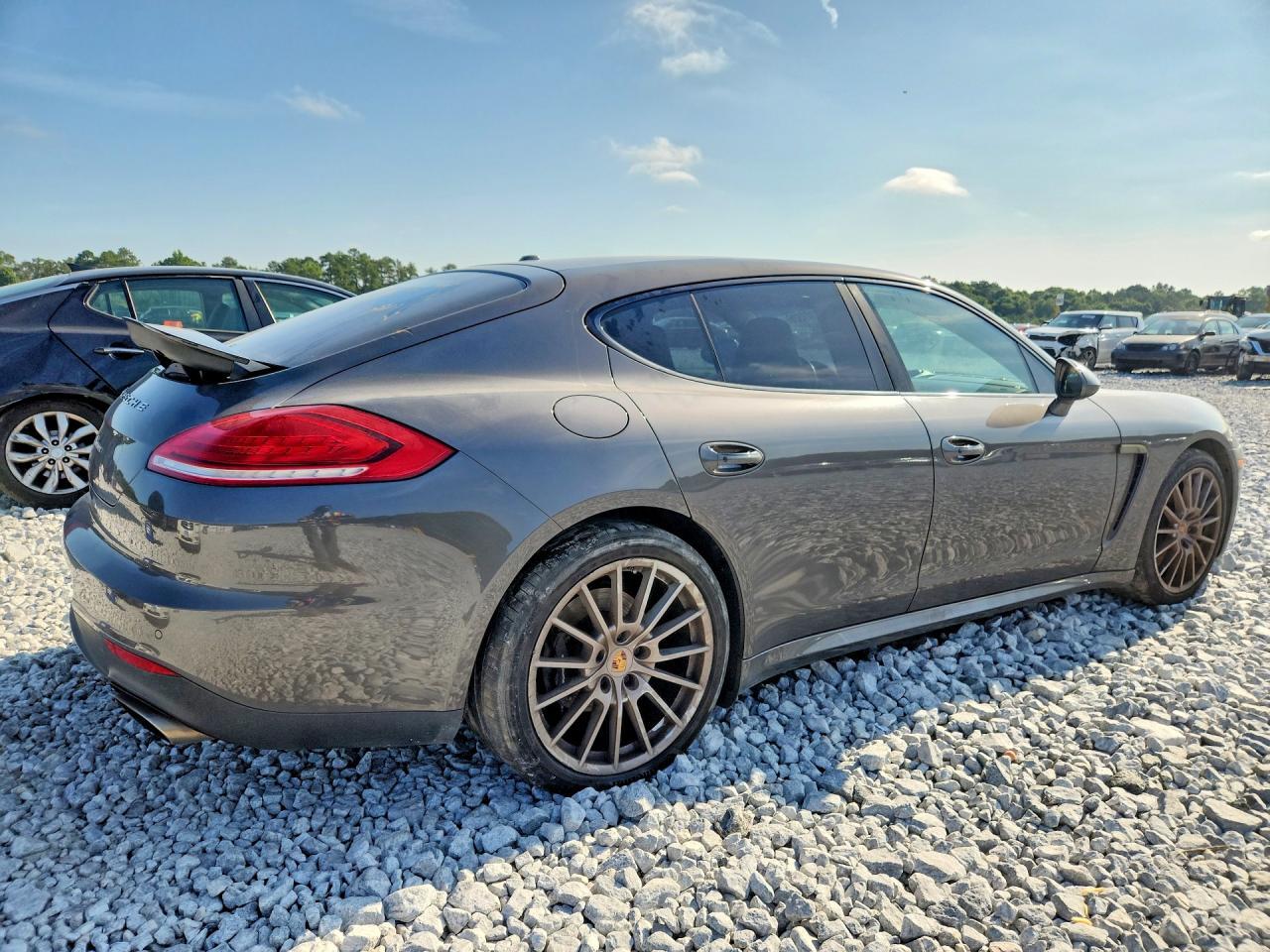 2016 PORSCHE PANAMERA 2 — Фото 3 из 12