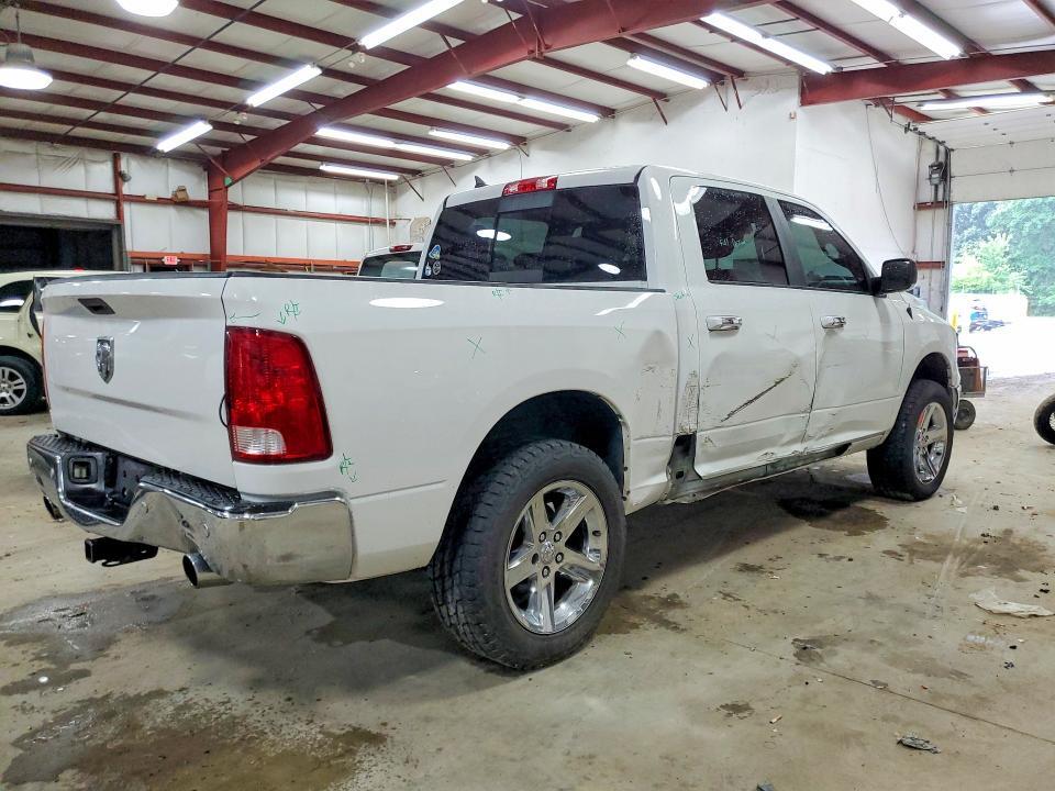 2016 RAM 1500 SLT — Фото 3 из 12