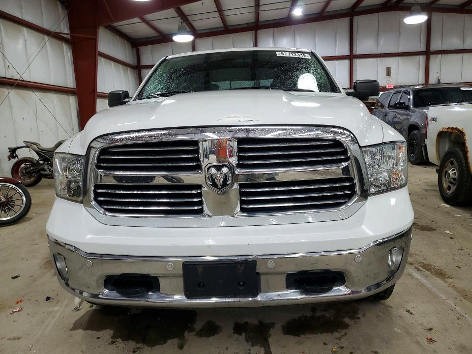2016 RAM 1500 SLT — Фото 5 из 12