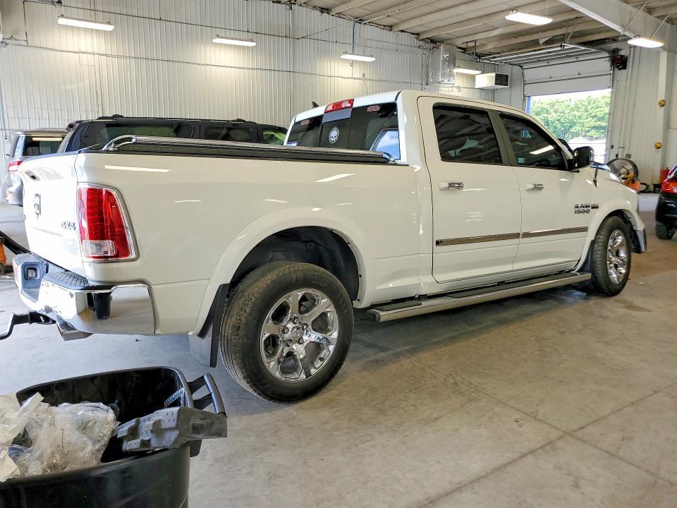2016 RAM 1500 LARAMIE — Фото 3 из 13