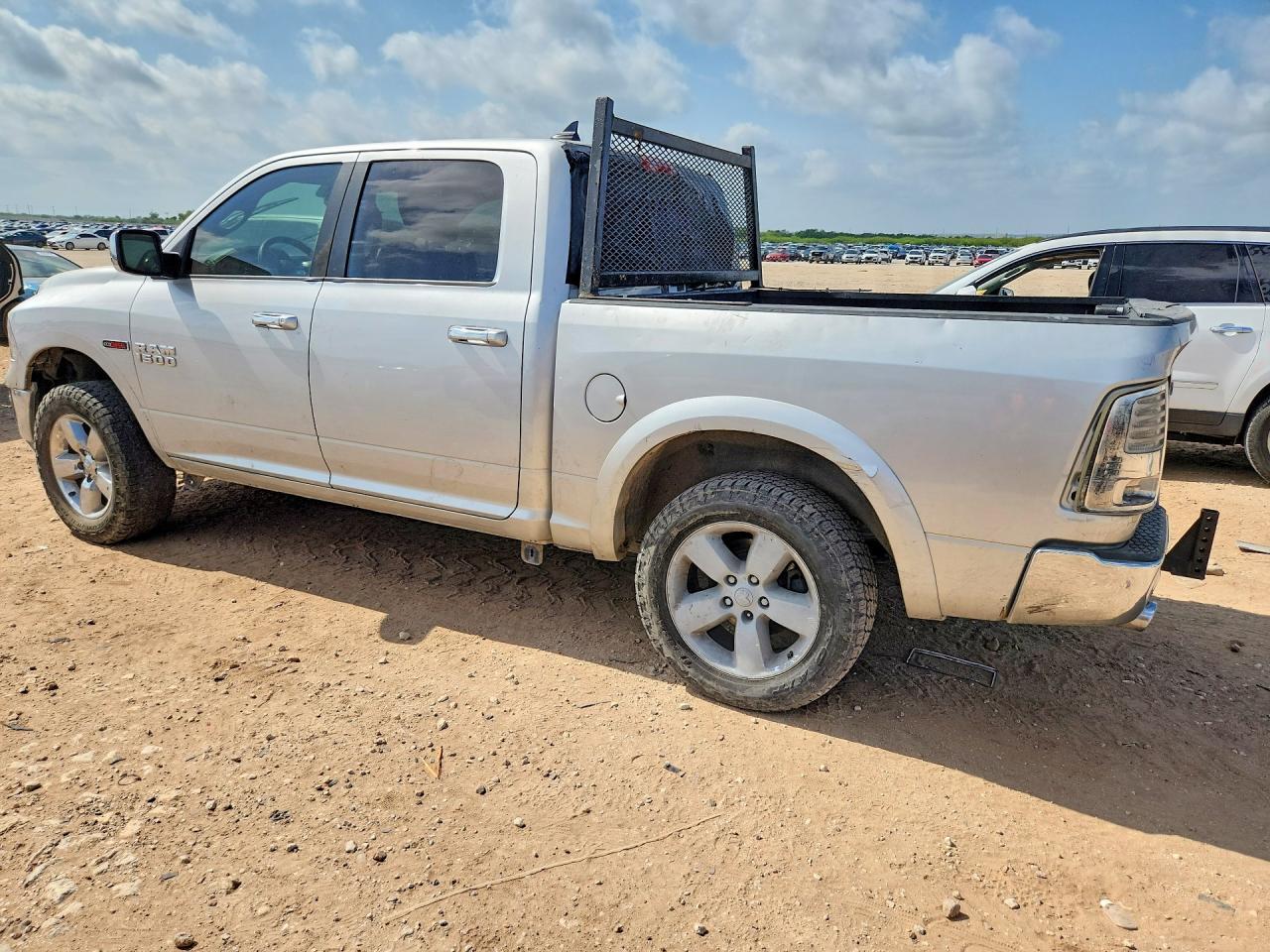 2016 RAM 1500 LARAMIE — Фото 2 из 12