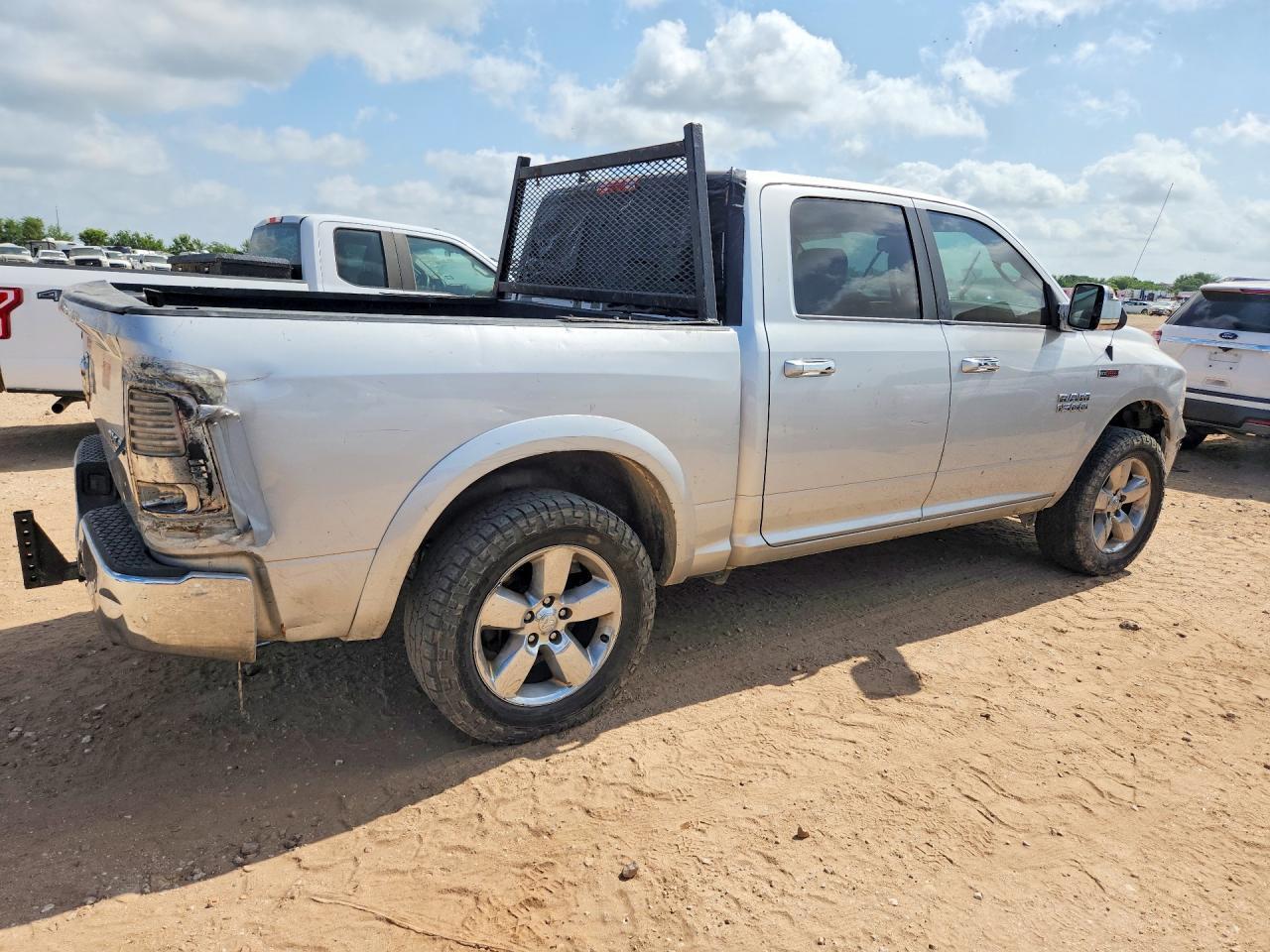 2016 RAM 1500 LARAMIE — Фото 3 из 12