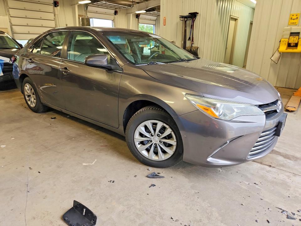 2016 TOYOTA CAMRY LE — Фото 4 из 12