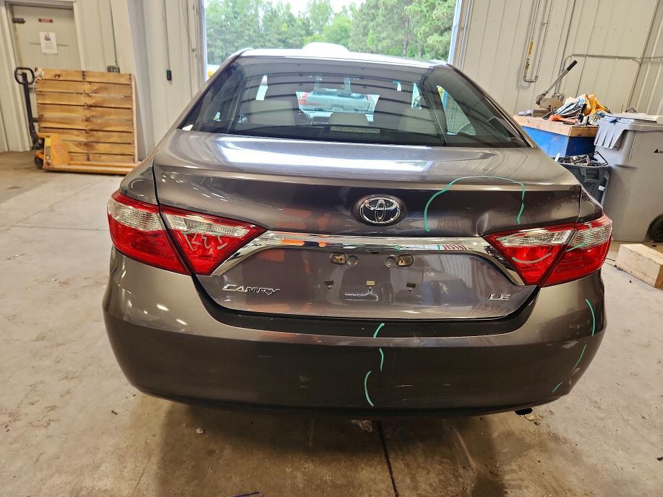 2016 TOYOTA CAMRY LE — Фото 6 из 12