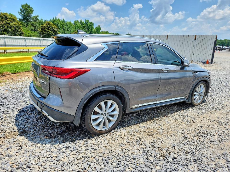 2019 INFINITI QX50 ESSENTIAL — Фото 3 из 12