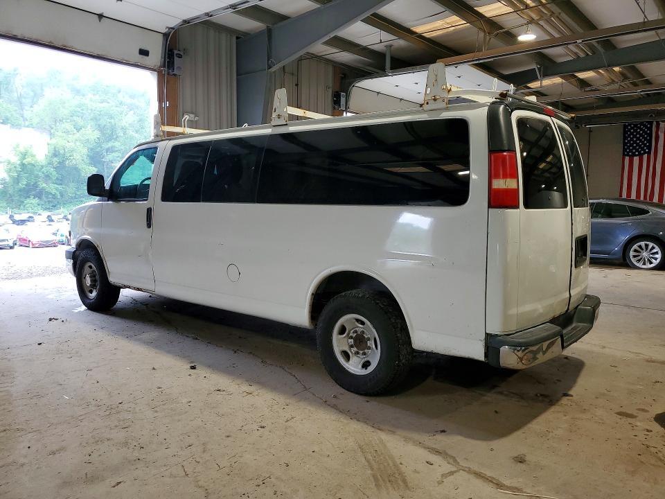 1GAHG39U071128466 2007 CHEVROLET EXPRESS G3500 photo no. 2