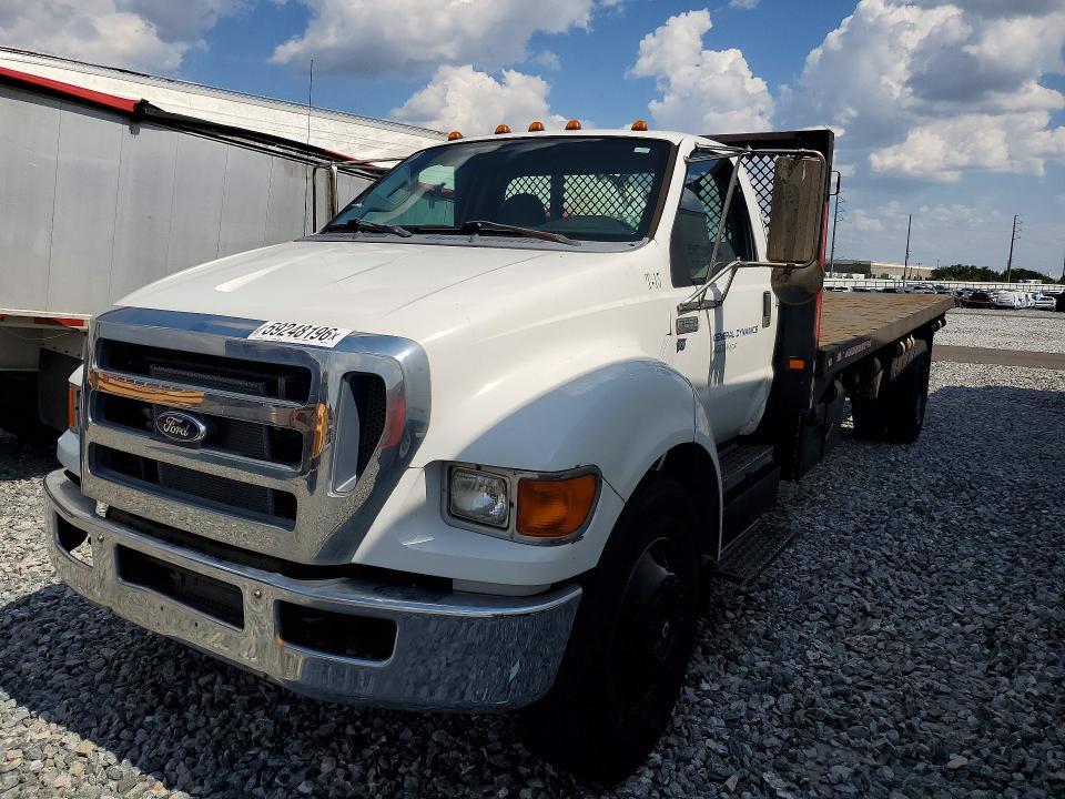 2015 FORD F650 SUPER - DELIVERY TRUCK