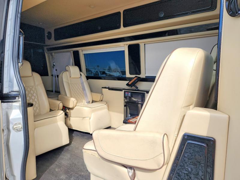 2015 MERCEDES-BENZ SPRINTER 2500 — Фото 11 из 13