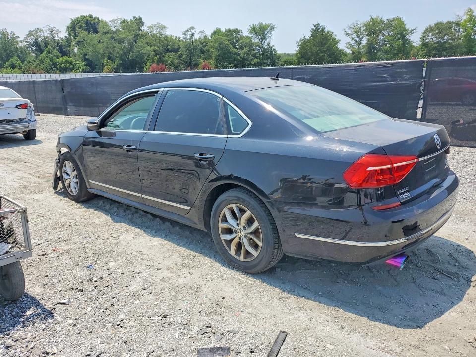 2016 VOLKSWAGEN PASSAT S — Фото 2 из 13