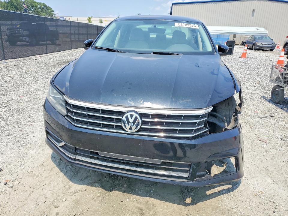 2016 VOLKSWAGEN PASSAT S — Фото 5 из 13