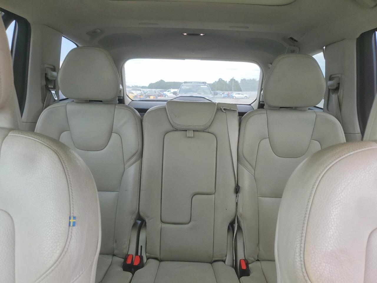 2016 VOLVO XC90 T6 — Фото 10 из 13