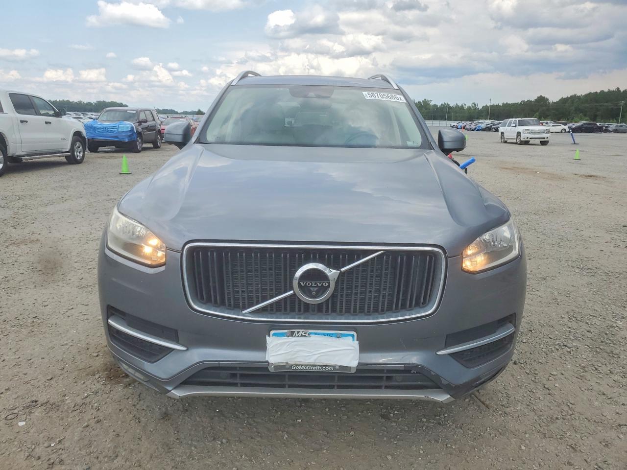 2016 VOLVO XC90 T6 — Фото 5 из 13