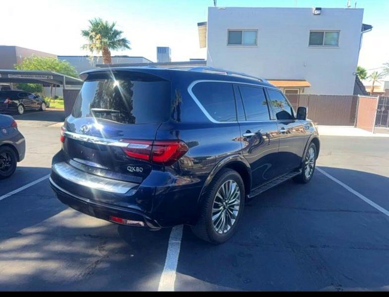 2019 INFINITI QX80 LUXE — Фото 4 из 10