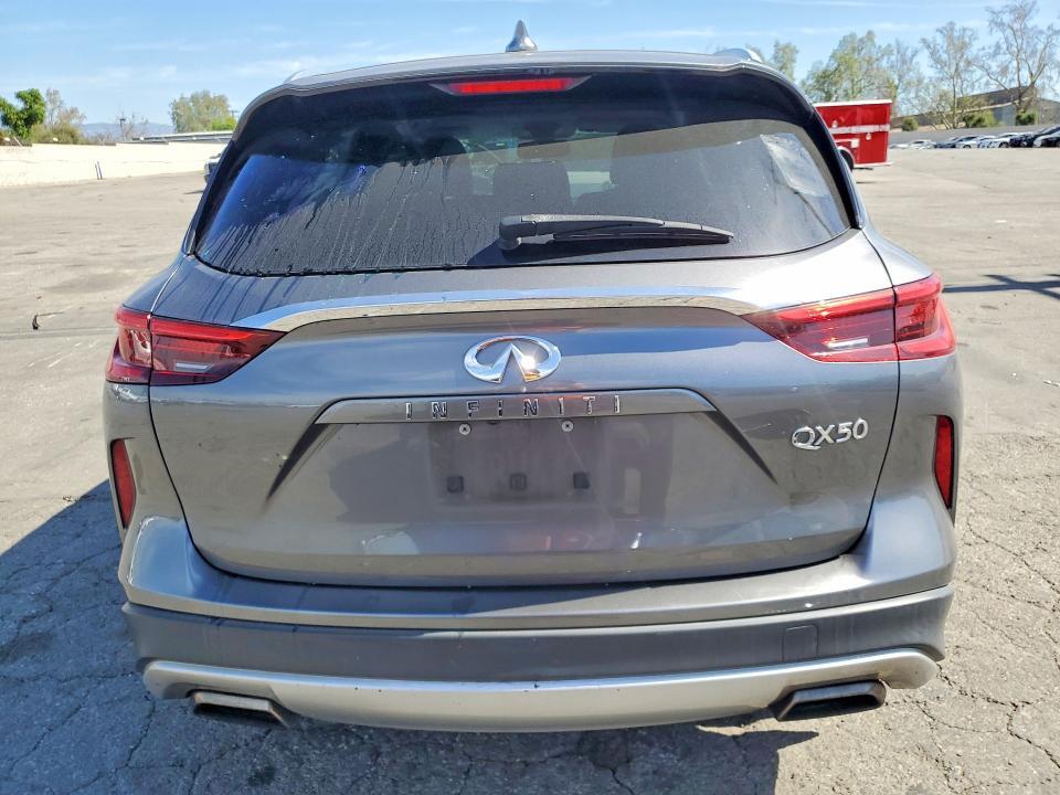 2019 INFINITI QX50 LUXE — Фото 6 из 13