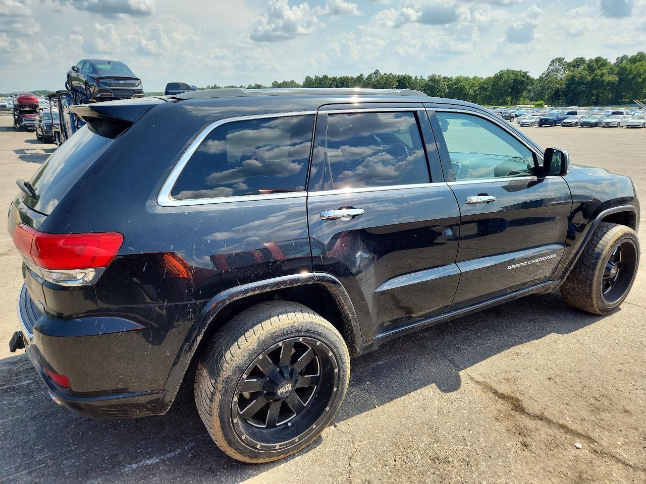 2015 JEEP GRAND CHEROKEE OVERLAND — Фото 3 из 13