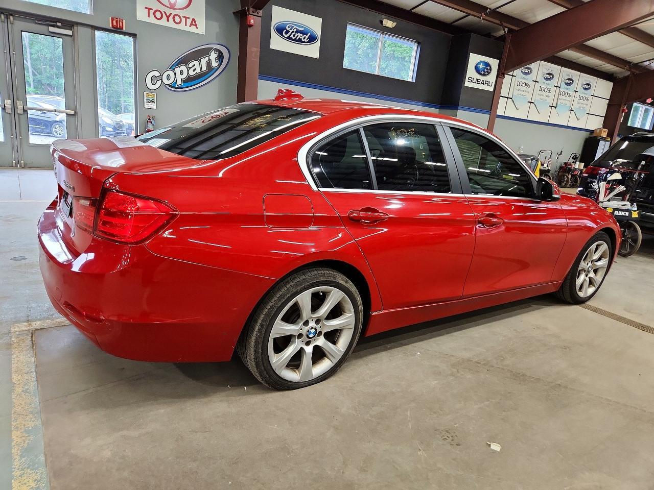 2015 BMW 320 I XDRIVE — Фото 3 из 12