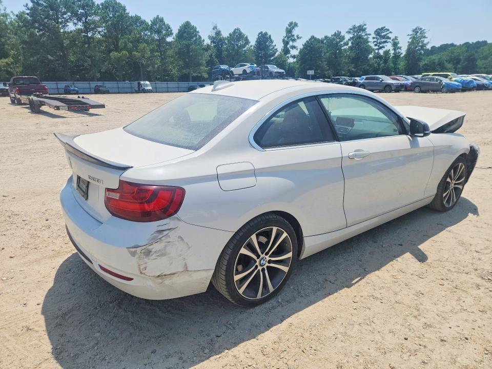 2015 BMW 228 XI SULEV — Фото 3 из 12