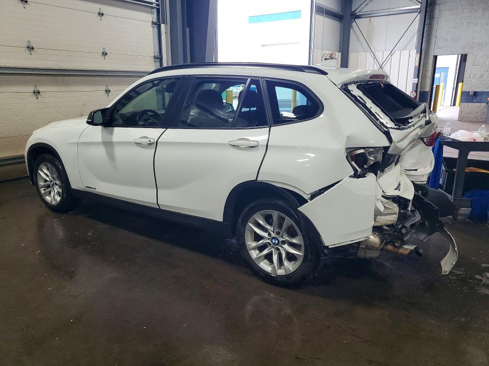 2015 BMW X1 XDRIVE28I — Фото 2 из 13
