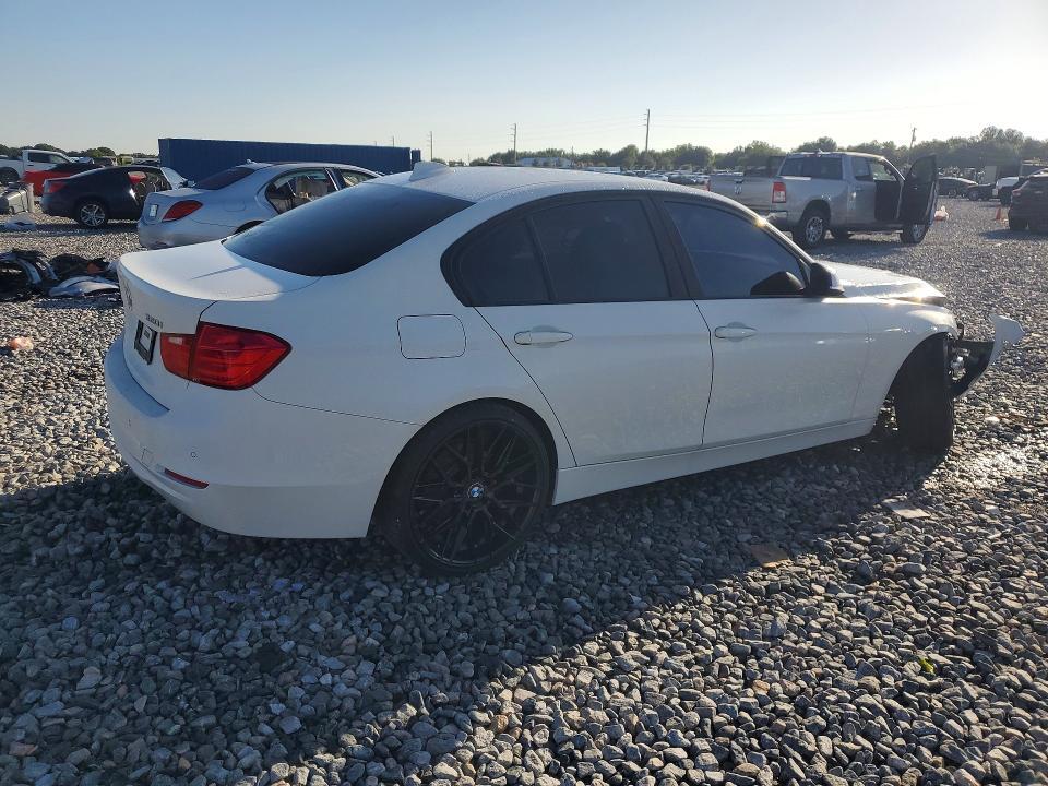 2015 BMW 320 I — Фото 3 из 12