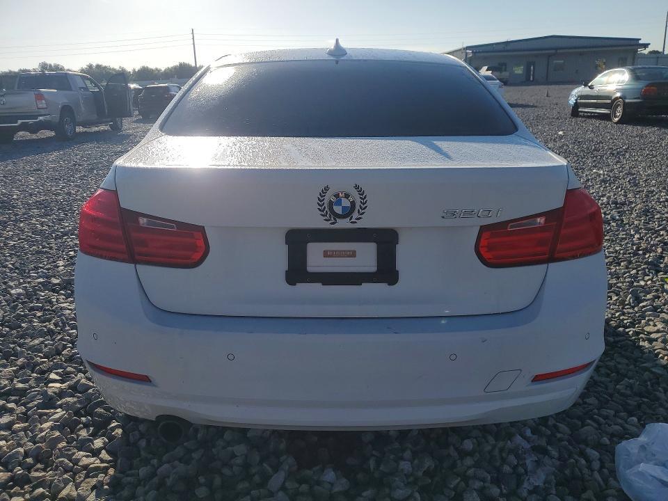 2015 BMW 320 I — Фото 6 из 12