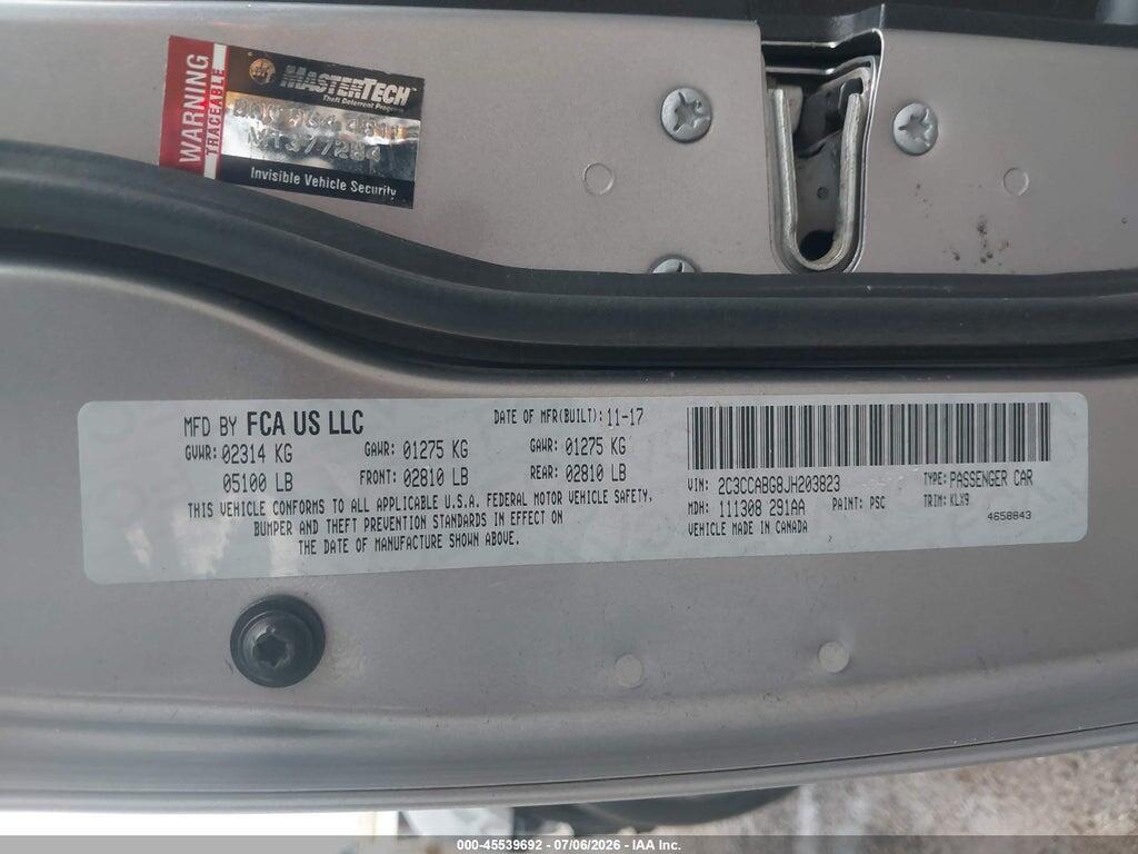 2C3CCABG8JH203823 2018 CHRYSLER 300 photo no. 9