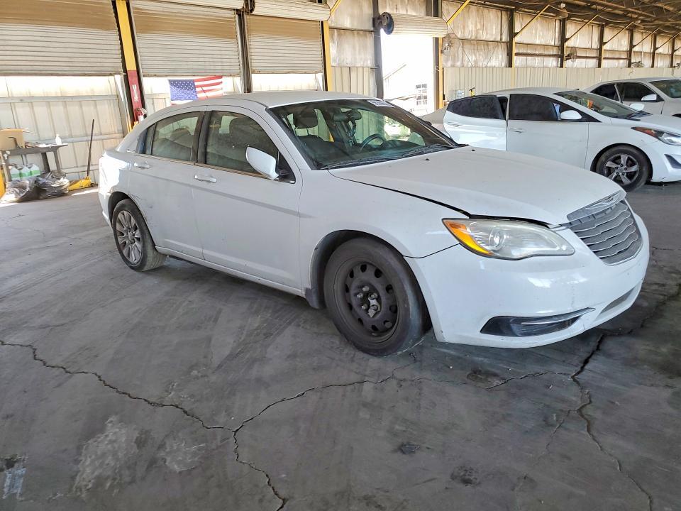 2014 CHRYSLER 200 LX — Фото 4 из 12