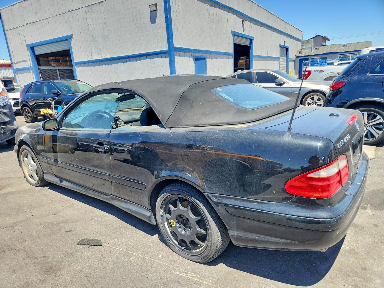 2001 MERCEDES-BENZ CLK 430 — Фото 2 из 12