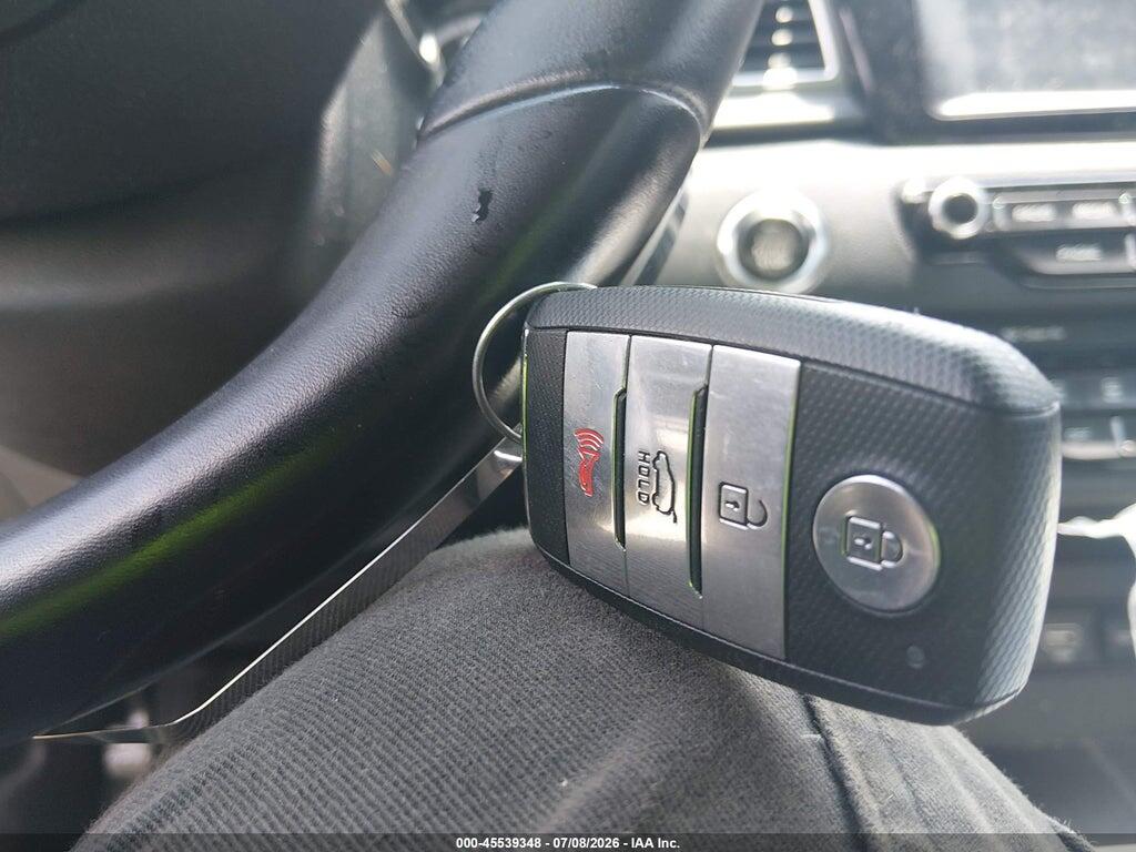 KNDCB3LC9J5124223 2018 KIA NIRO photo no. 11