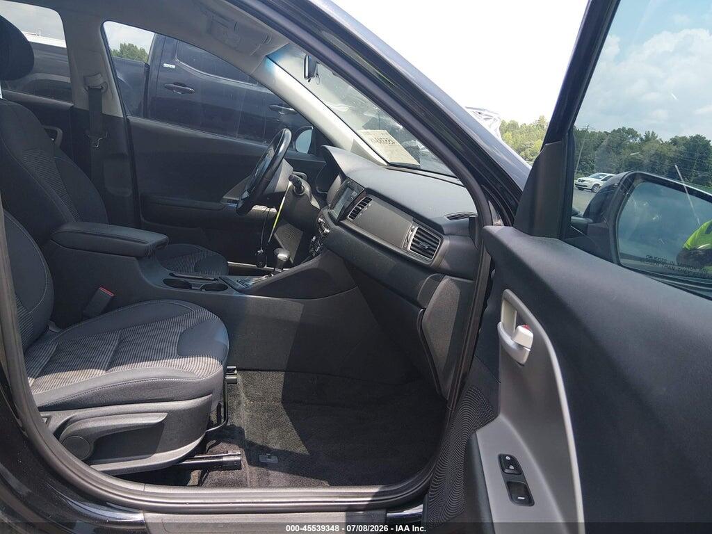 KNDCB3LC9J5124223 2018 KIA NIRO photo no. 5
