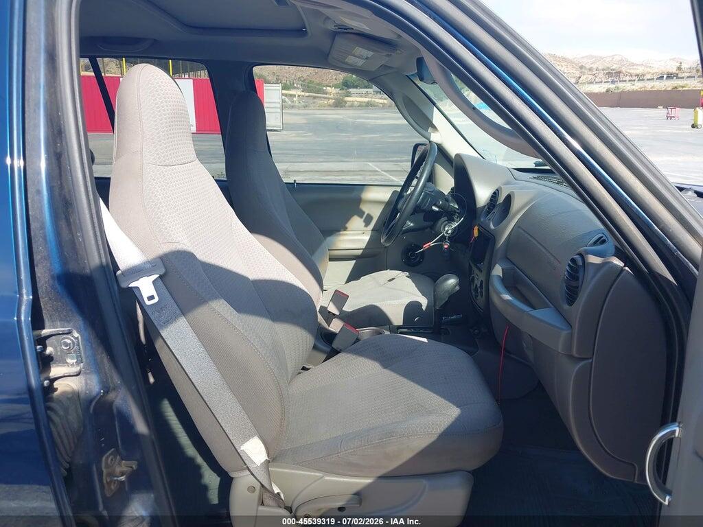 1J4GL48K24W237606 2004 JEEP LIBERTY photo no. 5