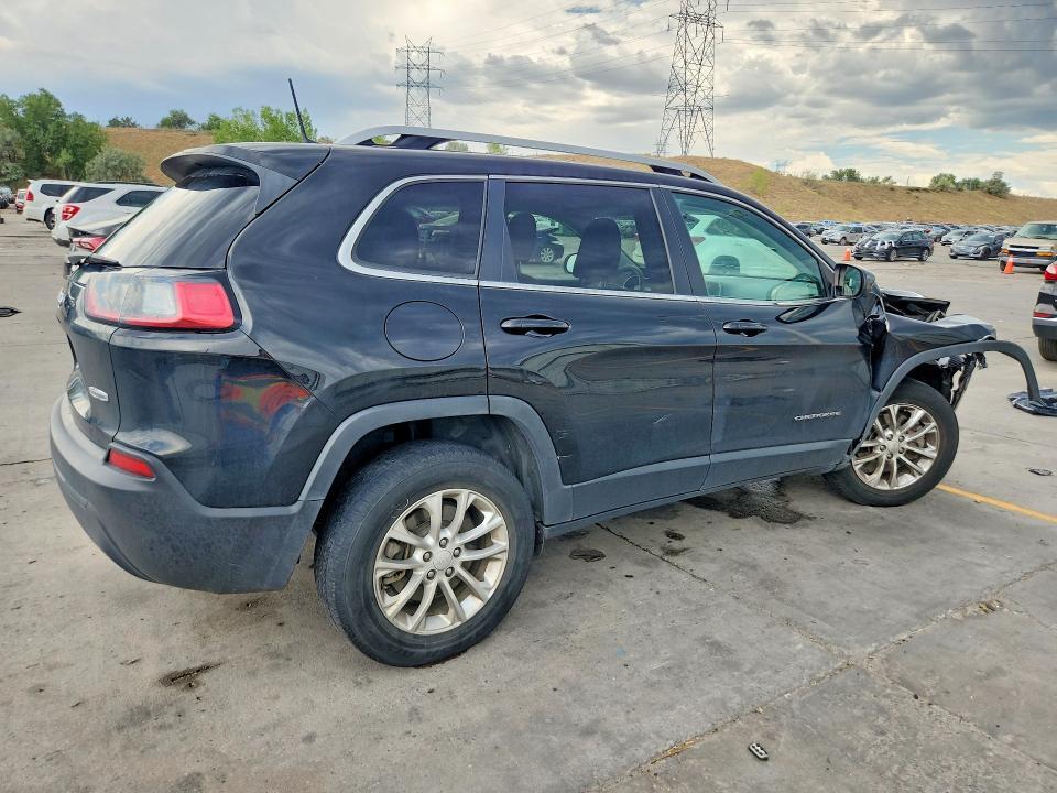2019 JEEP CHEROKEE LATITUDE — Фото 3 из 13
