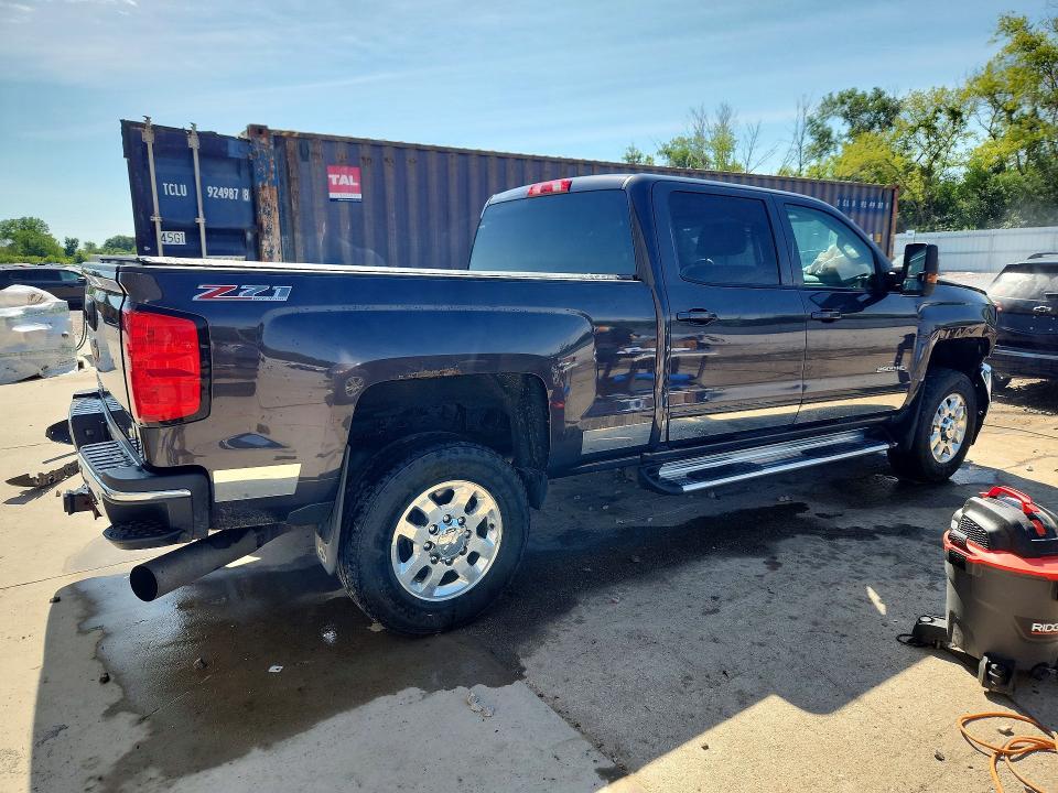 2015 CHEVROLET SILVERADO K2500 HEAVY DUTY LT — Фото 3 из 12