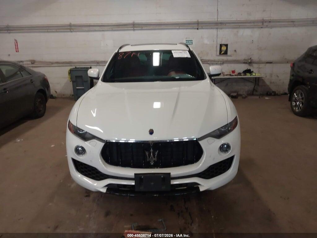 ZN661XUS9JX259587 2018 MASERATI LEVANTE photo no. 12