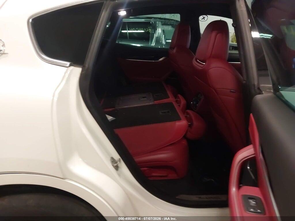 ZN661XUS9JX259587 2018 MASERATI LEVANTE photo no. 8