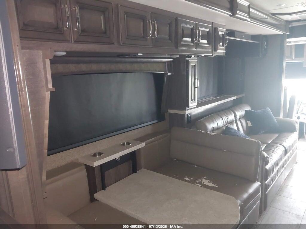 4UZACGFC6KCLG4342 2019 FREIGHTLINER CHASSIS photo no. 7