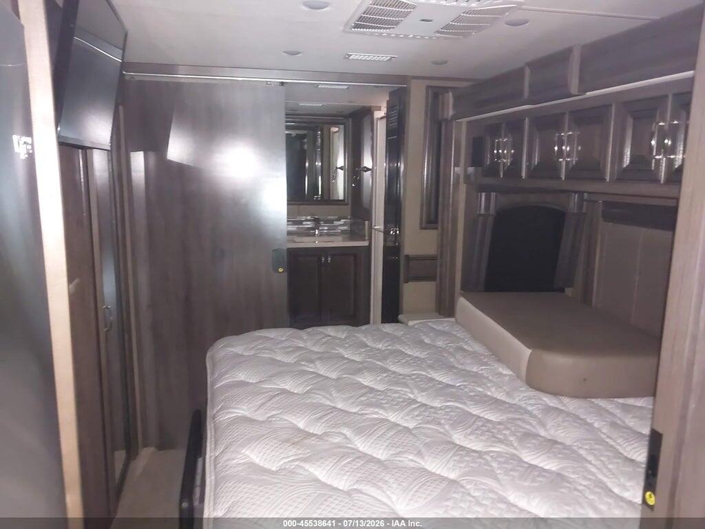 4UZACGFC6KCLG4342 2019 FREIGHTLINER CHASSIS photo no. 8