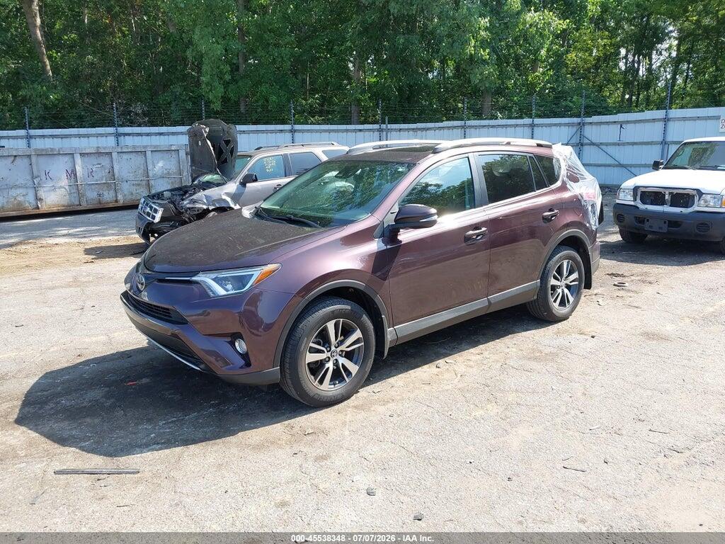 2T3RFREV6HW679245 2017 TOYOTA RAV4 photo no. 2