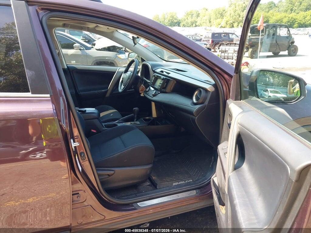 2T3RFREV6HW679245 2017 TOYOTA RAV4 photo no. 5