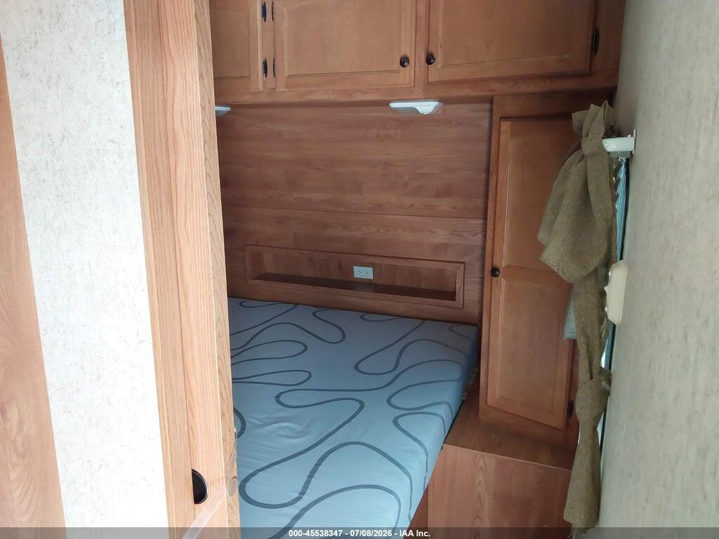 5SFEB3023CE239887 2012 HEARTLAND RV NORTH COUNTRY photo no. 7