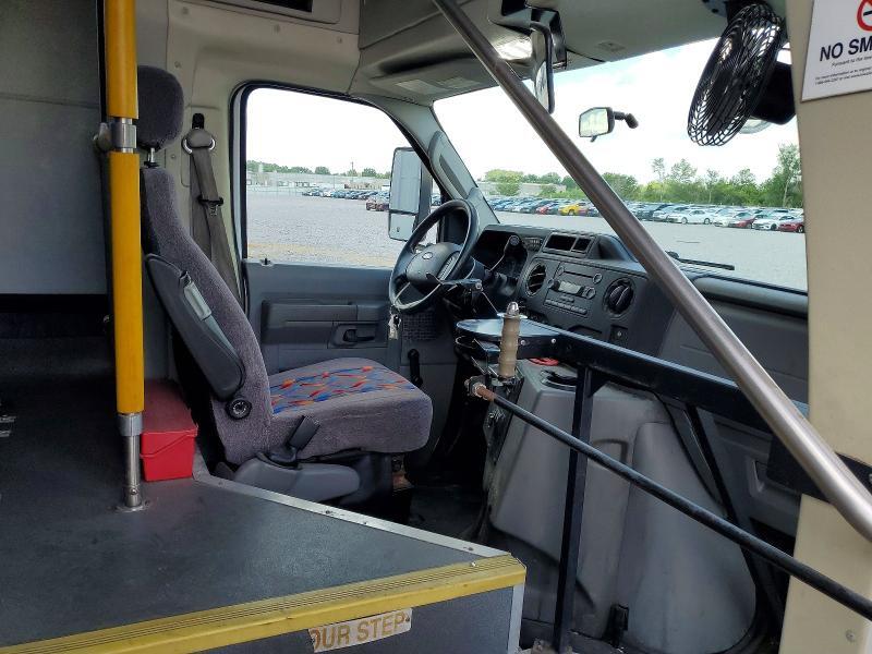 1FDFE4FS8FDA30498 2015 FORD ECONOLINE photo no. 5