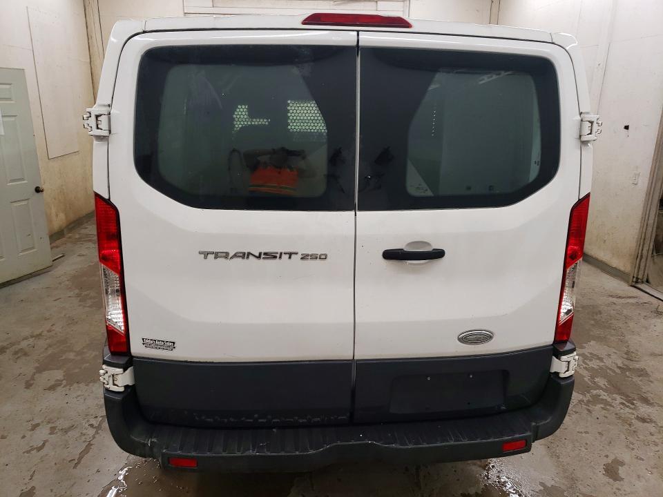 2015 FORD TRANSIT T-250 — Фото 6 из 14