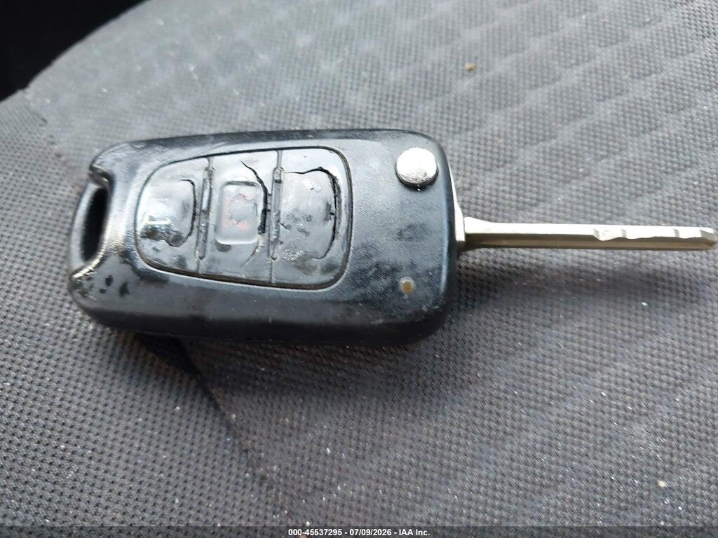 KNDJT2A58D7600165 2013 KIA SOUL photo no. 11