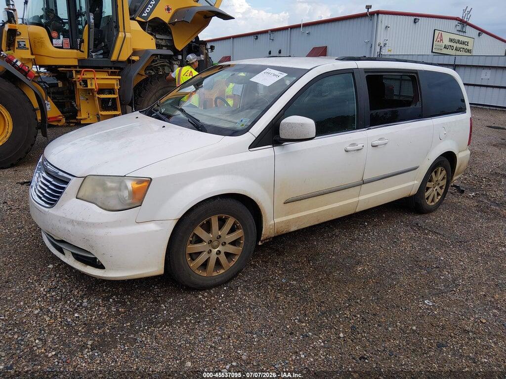 2C4RC1BG1DR755264 2013 CHRYSLER TOWN & COUNTRY photo no. 2