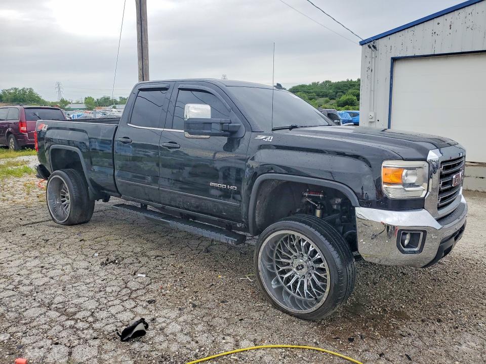 1GT22YEG9FZ131374 2015 GMC SIERRA photo no. 4